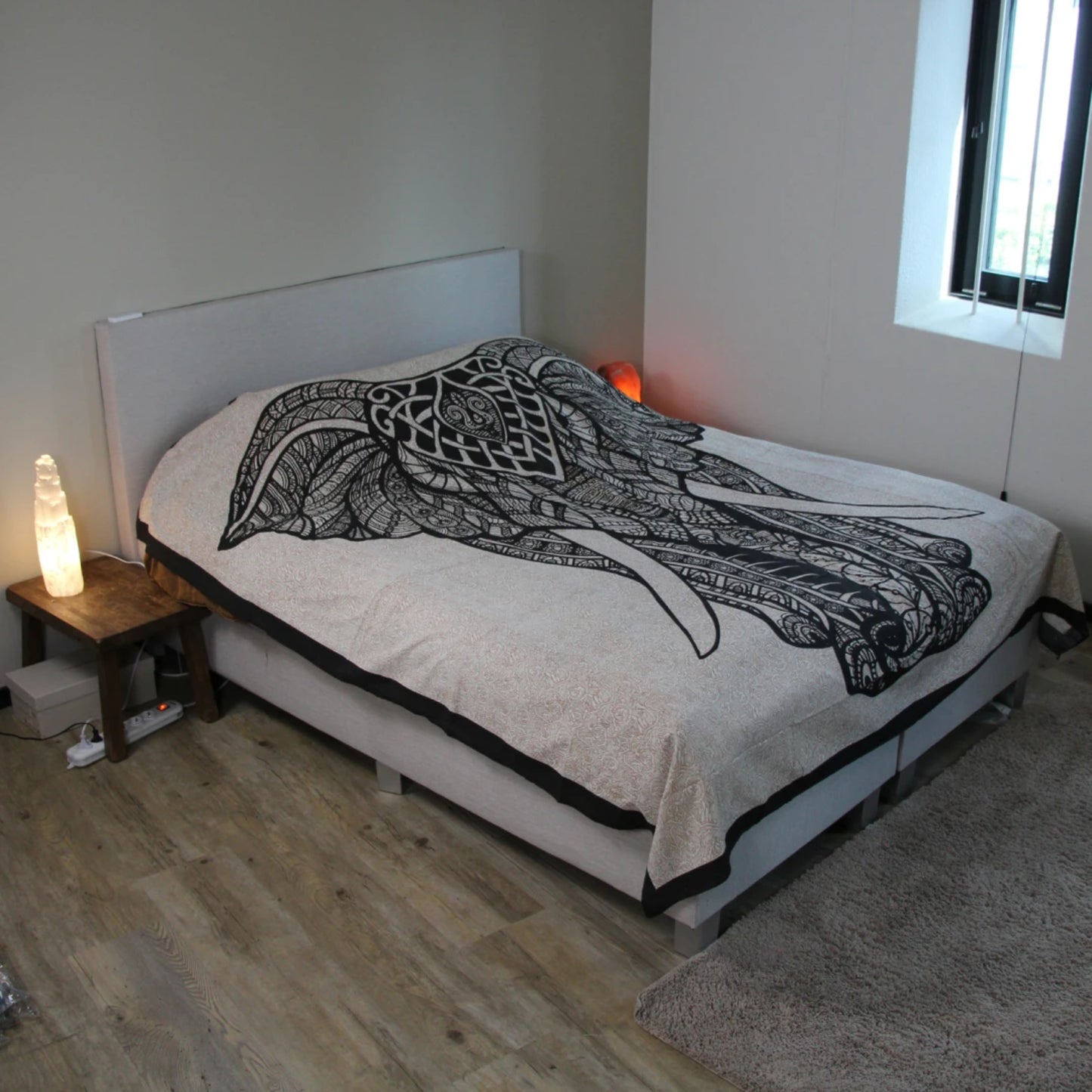 Image for grandfoulard-509-grote-olifant-beigezwart_1.jpg
