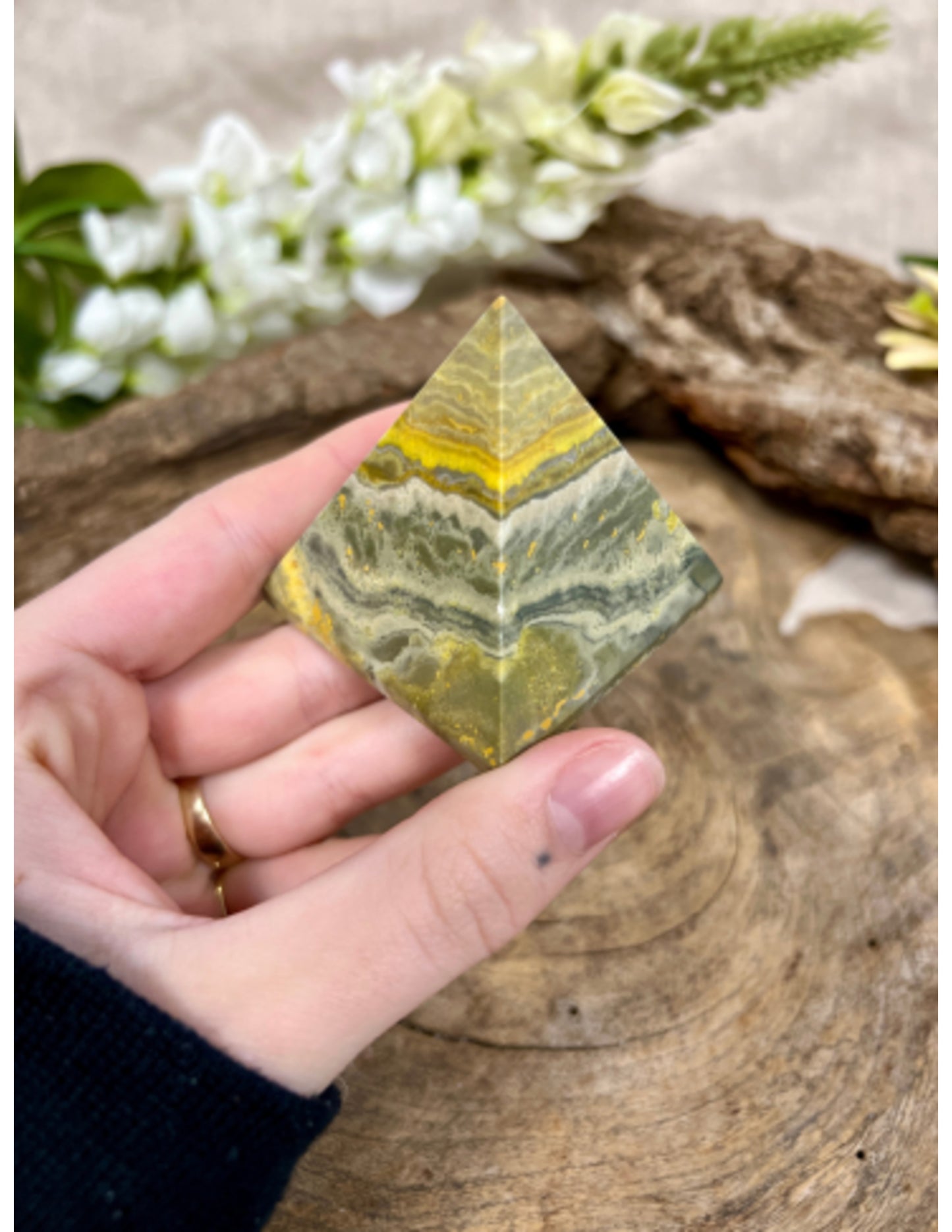 Image for jaspis-bumblebee-edelsteen-piramide-5-55-cm_1.jpg