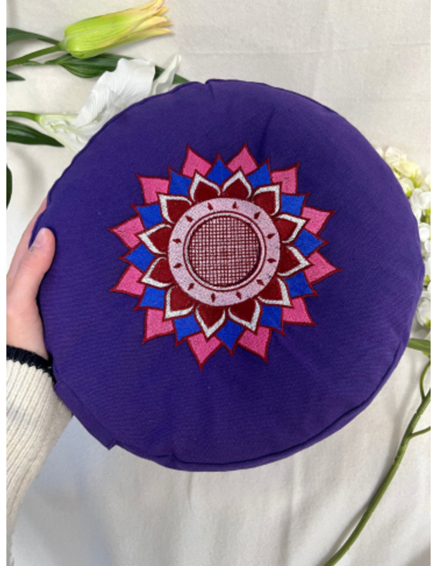 Image for yogastyles-design-meditatiekussen-rond-paars-met-lotus_1.jpg