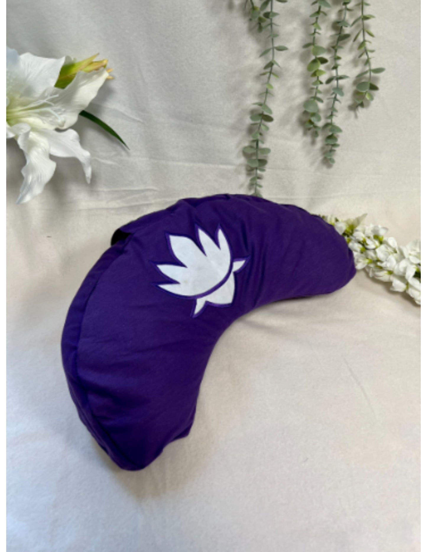 Image for yogastyles-meditatiekussen-halve-maan-paars-lotus-symbolic_3.jpg