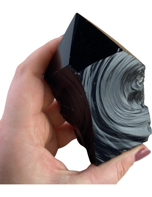 ⚫ Obsidiaan: de spiegelsteen voor zelfreflectie en innerlijke kracht