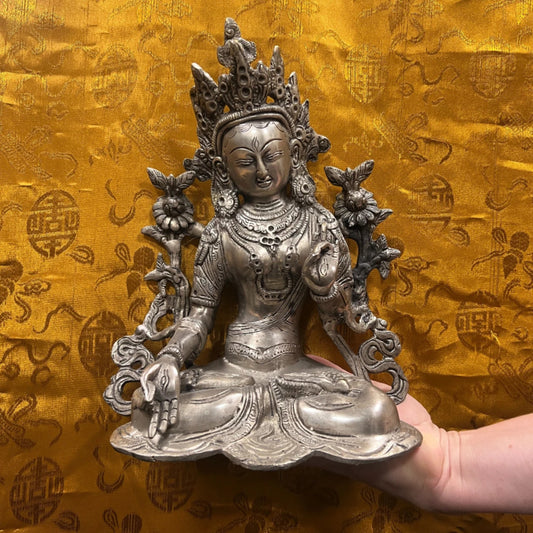 Image for beeld-brons-white-tara-zilverkleur_1.jpg