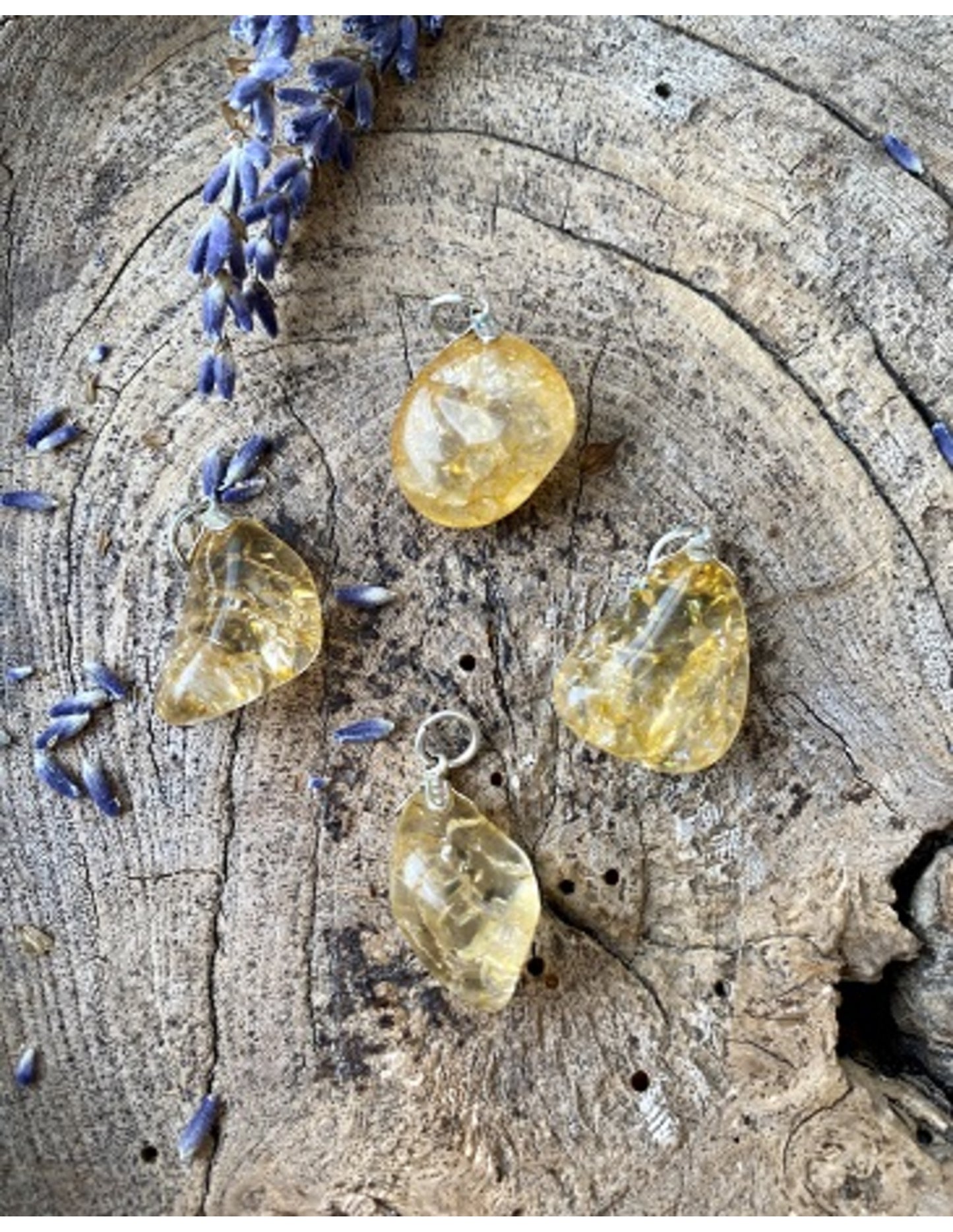 Image for bergkristal-edelsteen-hanger-crackle-geel-gekleurd_3.jpg