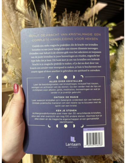 Image for boek-kristallen-voor-heksen_3.jpg