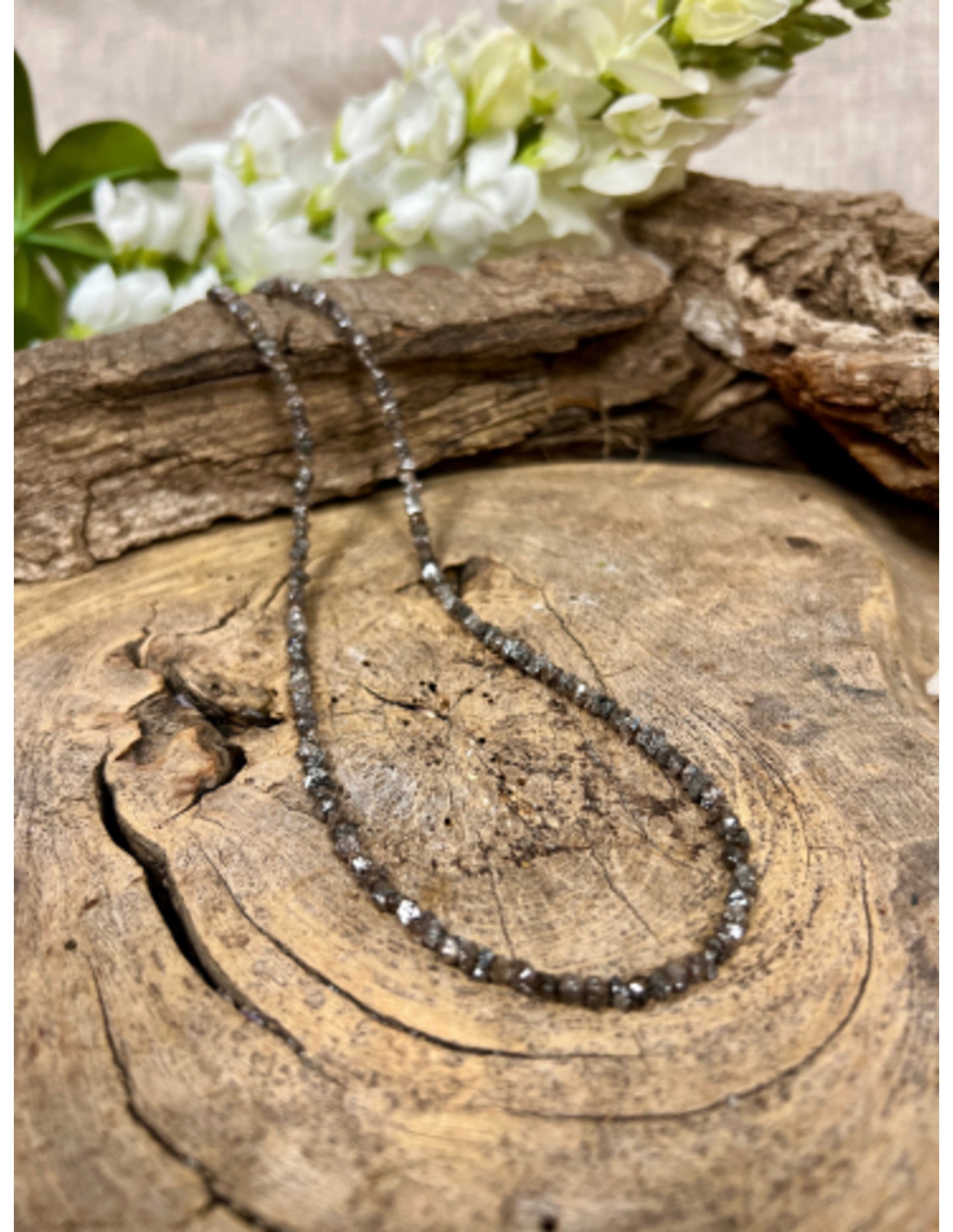 Image for diamant-collier-ruw-met-zilveren-slotje_3.jpg
