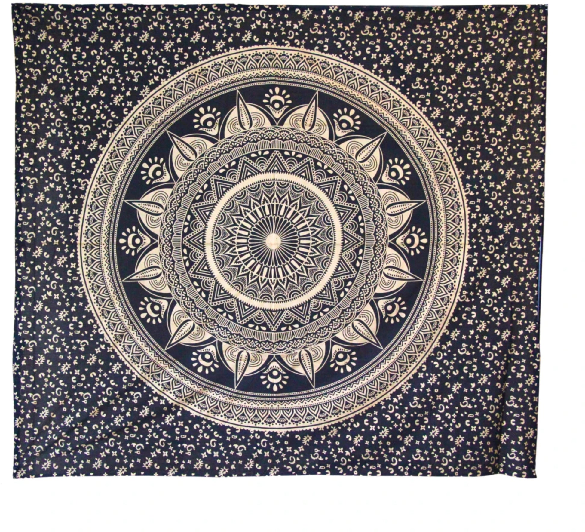 Image for grandfoulard-504-mandala-gold-print.jpg
