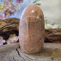 Image for maansteen-oranje-sculptuur-400-500-gram_3.jpg