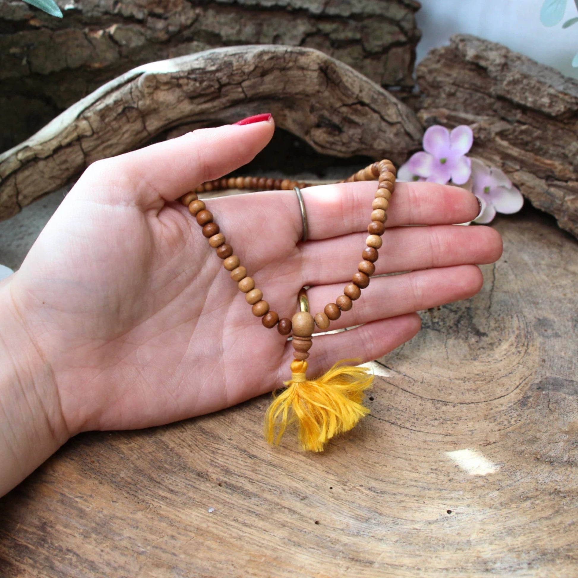 Image for mala-sandalwood-25-cm_1.jpg