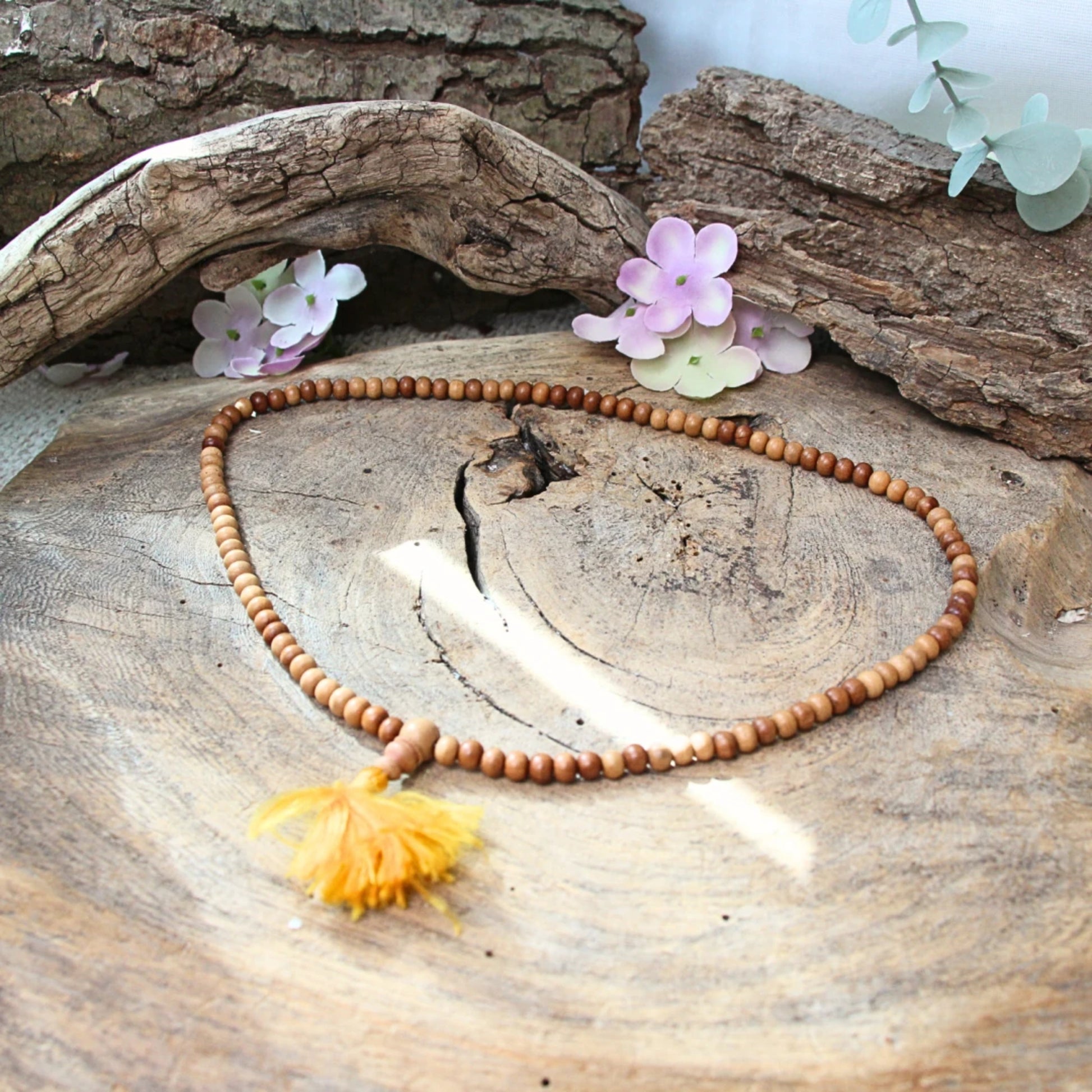 Image for mala-sandalwood-25-cm_3.jpg