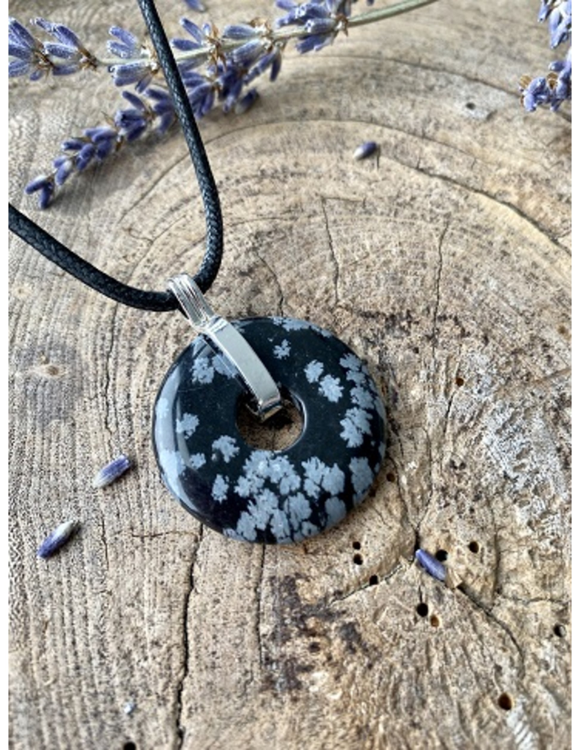 Image for obsidiaan-sneeuwvlok-donuthanger-30-mm-aan-koord_1.jpg