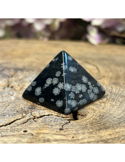 Image for obsidiaan-sneeuwvlok-piramide-35-mm_3.jpg