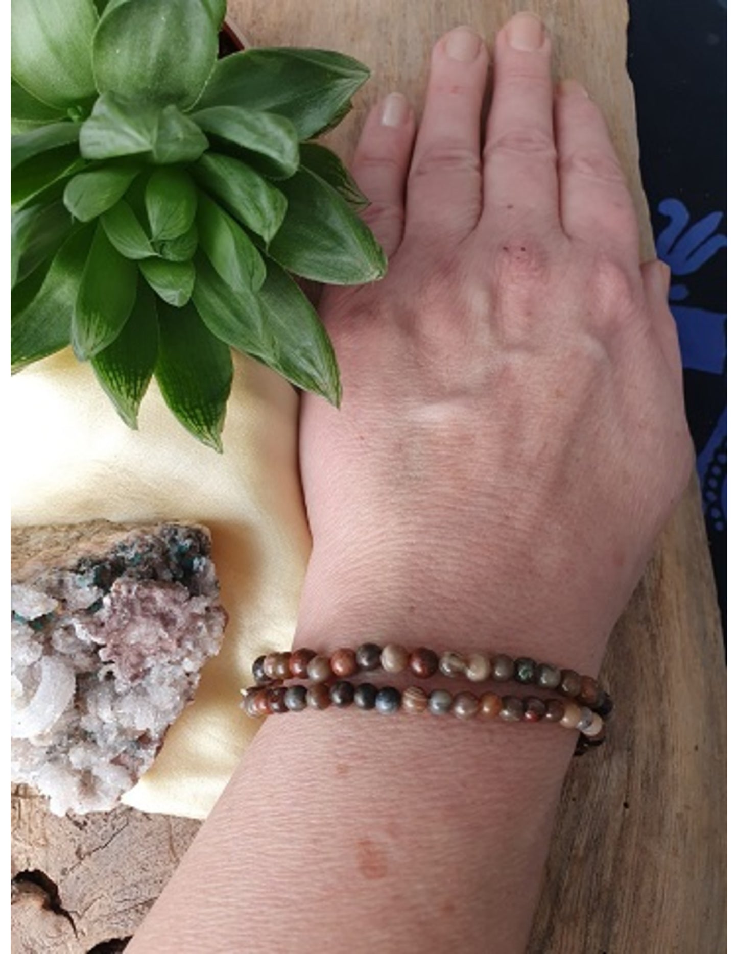 Image for versteend-hout-kralenarmband-4-mm_1.jpg