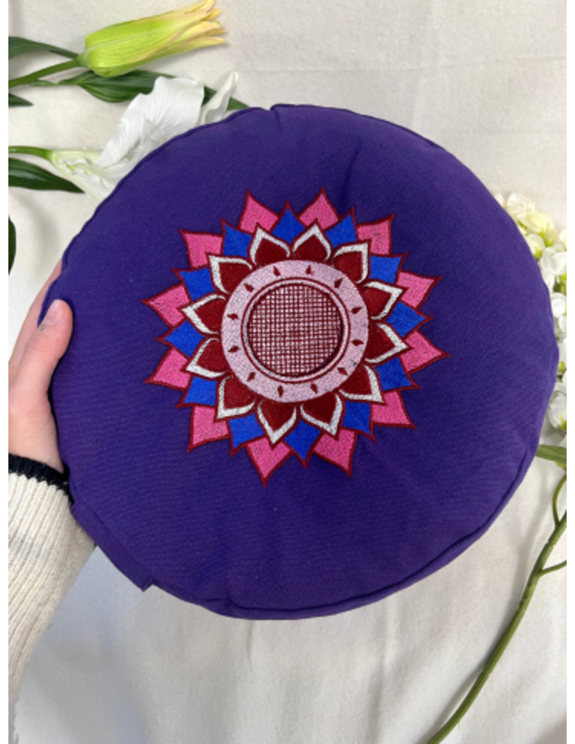 Image for yogastyles-design-meditatiekussen-rond-paars-met-lotus_1.jpg
